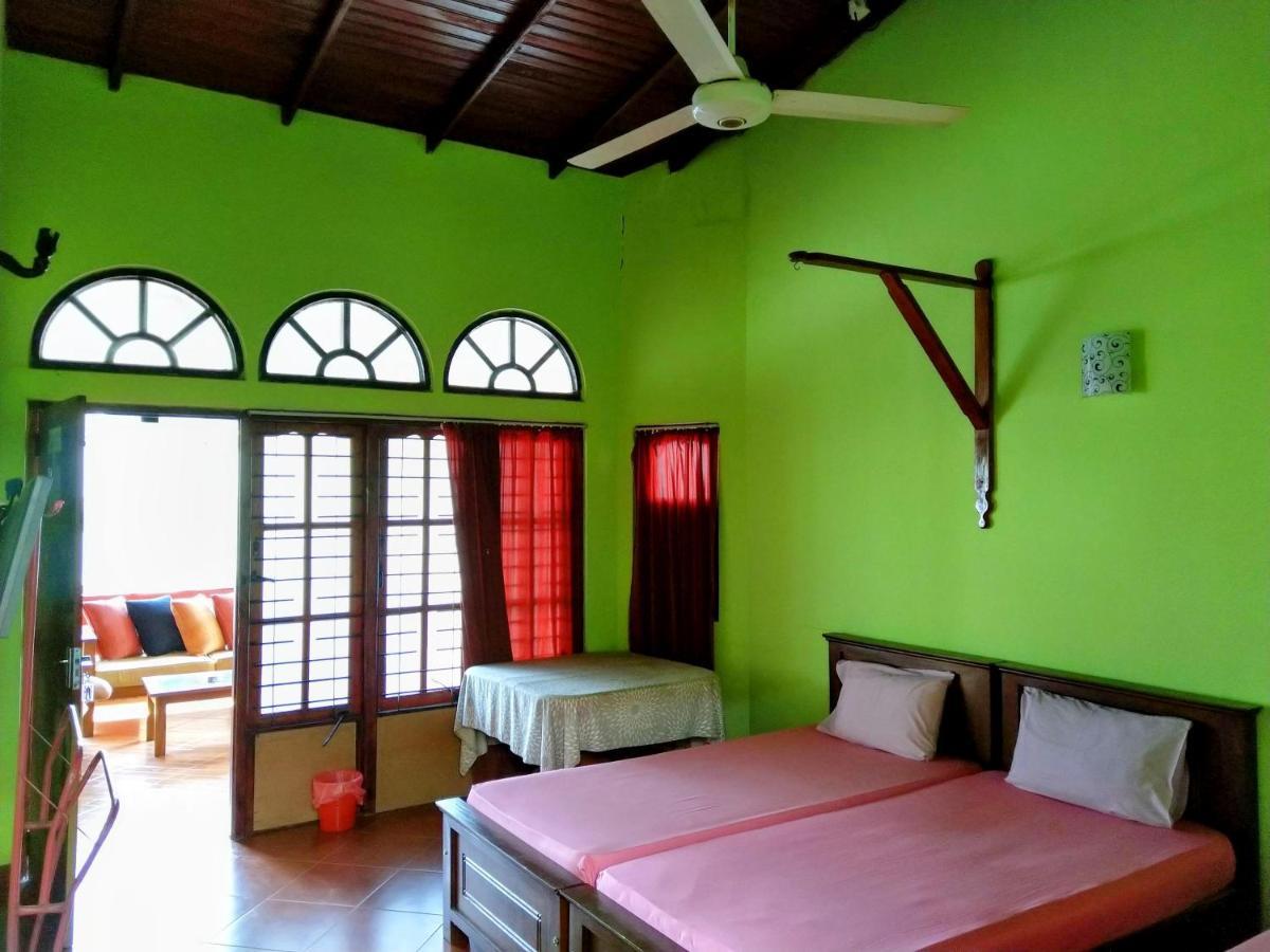 Kandyan Feel Free Homestay Exteriör bild
