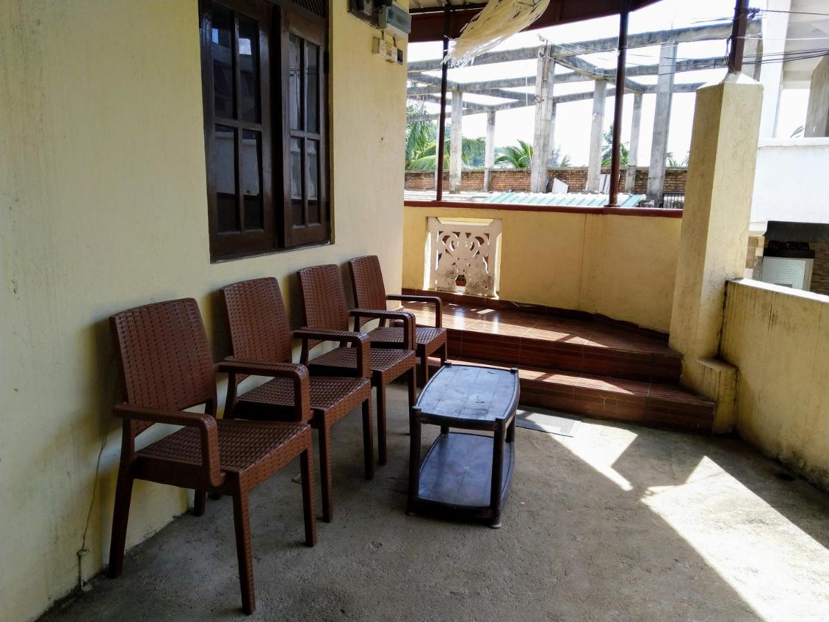 Kandyan Feel Free Homestay Exteriör bild