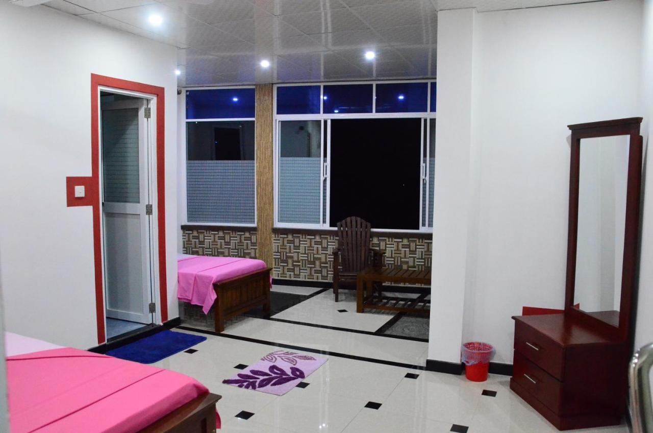 Kandyan Feel Free Homestay Exteriör bild
